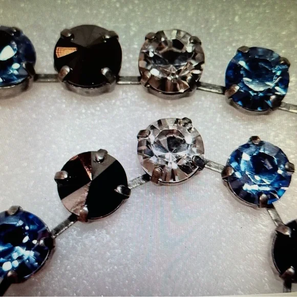 SABIKA CLASSICS CHOKER. CLEAR, BLUE AND BLACK SWAROVSKI CRYSTALS NEW! - Picture 7 of 7